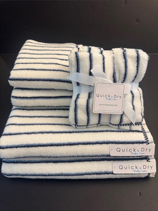 Truly Lou Other - TRULY LOU Quick Dry Striped 8pc Zero Twist Cotton Bath Towel Set - Navy/White